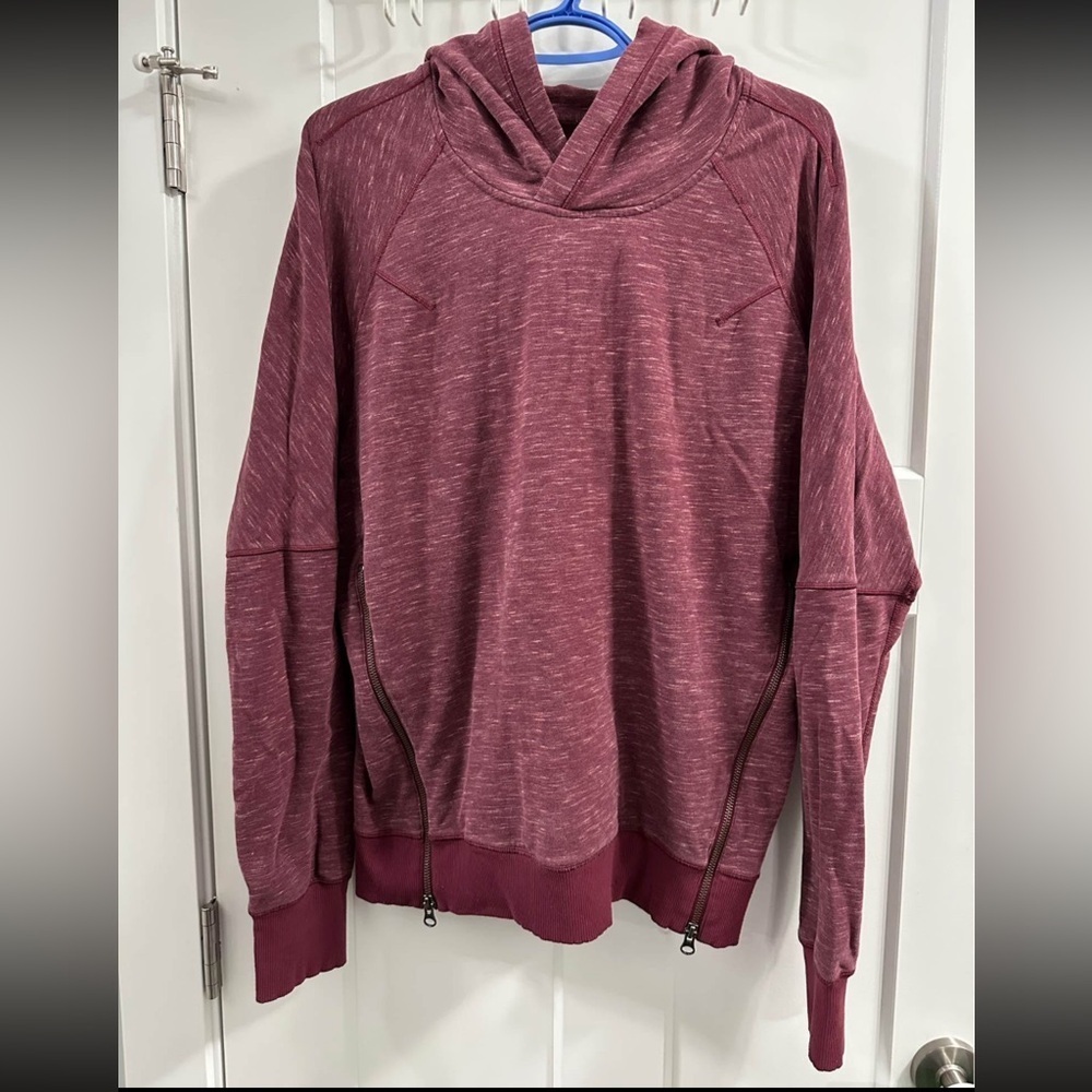 Lululemon Om & Roam Pullover
Heathered Marled Rust Berry / Rust Berry Size 10